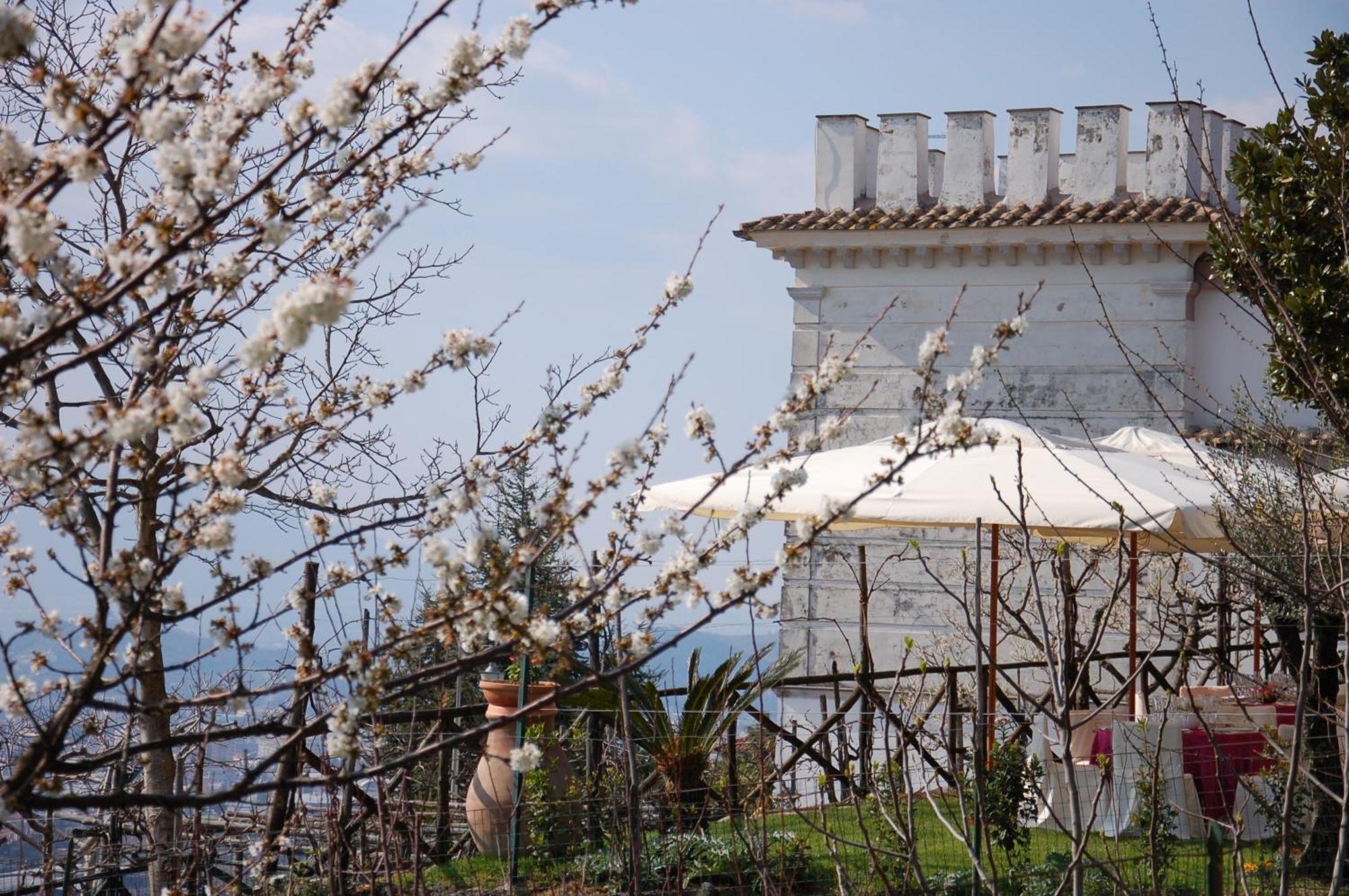 La Torretta Bianca Bed & Breakfast Cava De' Tirreni Bagian luar foto